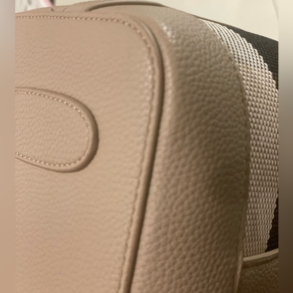 99% new handbag shoulder bag - Picture 10 of 10